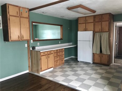 6723 Stearns St, Shawnee, KS 66203 - photo 5