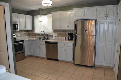 5015 Kirkshire Dr, South Bend, IN 46614 - photo 2