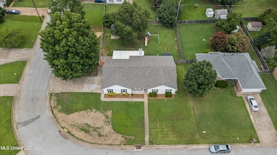 7060 Maplewood Rd, Olive Branch, MS 38654 - photo 3