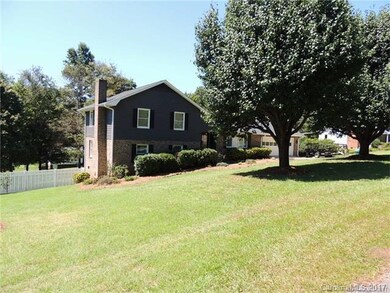 5113 Stoney Oaks Dr, Gastonia, NC 28052 - photo 2