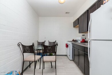 1081 N California St, Chandler, AZ 85225 - photo 3