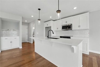 8745 SW Brickell Dr, Blue Springs, MO 64064 - photo 2