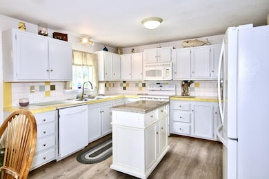 181 Great Neck Rd, Wareham, MA 02571 - photo 5