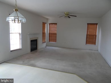 13842 Rembrandt Way, Chantilly, VA 20151 - photo 2