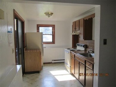 124 Charlton St unit G, Oxford, MA 01540 - photo 5