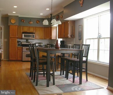 15410 Martins Hundred Dr, Centreville, VA 20120 - photo 3