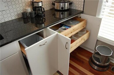 This is two separate cabinet shown.  One with a pu