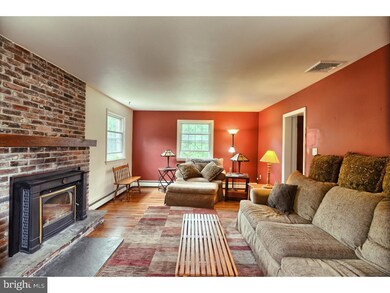 135 Ravenhill Rd, Phoenixville, PA 19460 - photo 4