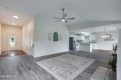 05_ReliantLane_5027_Living02