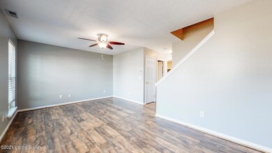 6905 Arbor Creek Dr unit 54, Louisville, KY 40228 - photo 4