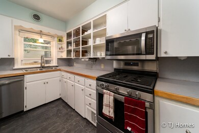 1901 Giddings Ave--8