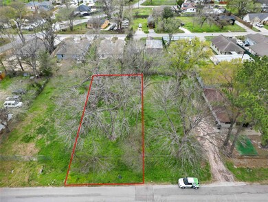 960 Ringold St, Houston, TX 77088 - photo 2