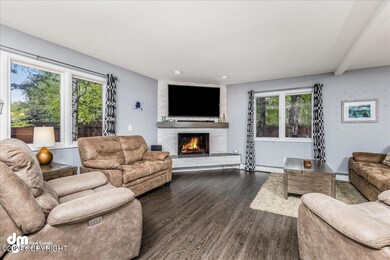 06-Living Room-DW-1540