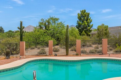 N Sparkling Pool
