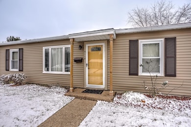 4118 Meadowridge Rd, Evansville, IN 47710 - photo 4