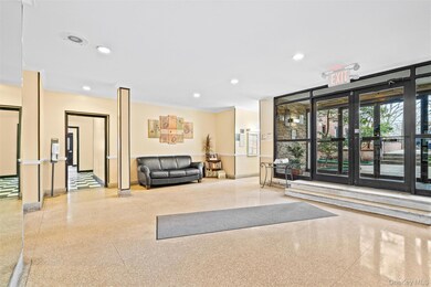 Lobby featuring recessed lighting