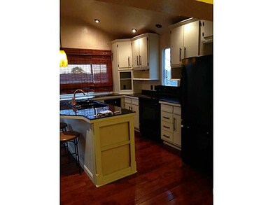 Kitchen. View 1