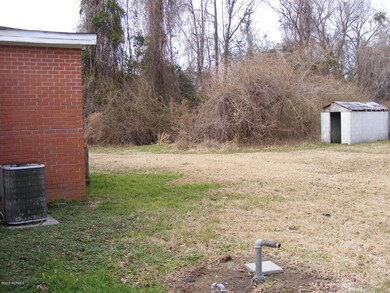 807 Country Club Rd, Jacksonville, NC 28546 - photo 4