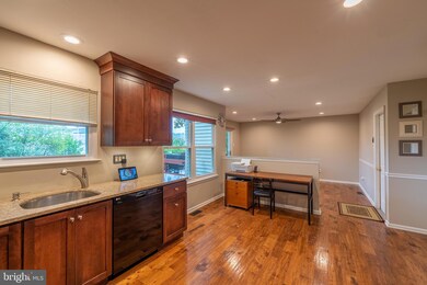 196 Abbey Dr, Royersford, PA 19468 - photo 5