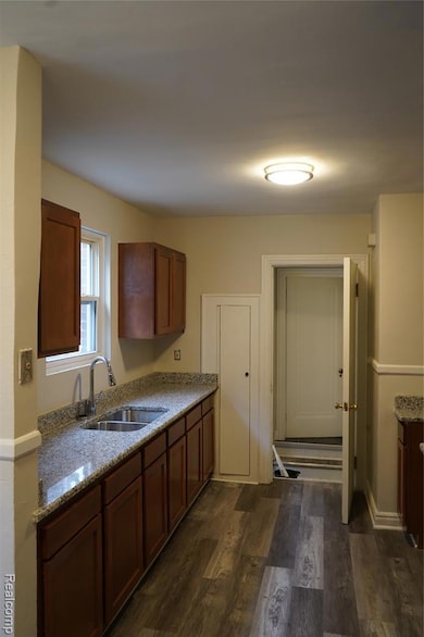 7010 Thatcher St, Detroit, MI 48221 - photo 5