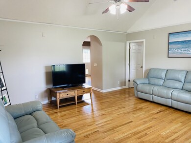 1144 Indian Springs Cir, Manchester, TN 37355 - photo 2