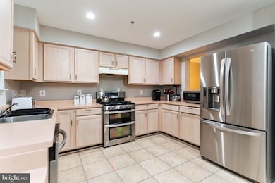 10848 Will Painter Dr, Owings Mills, MD 21117 - photo 6