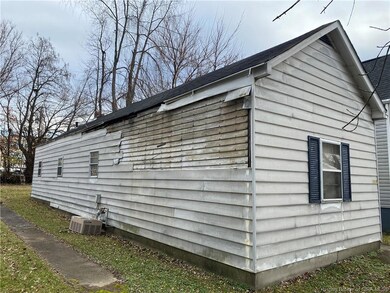 1018 Clark St, New Albany, IN 47150 - photo 4
