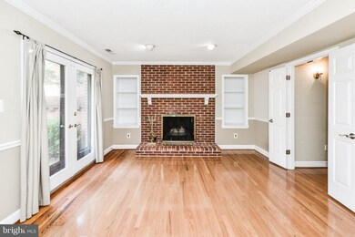 215 Great Falls St, Falls Church, VA 22046 - photo 6