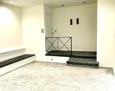 ENTRY WITH COAT CLOSET