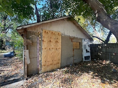 708 N 3rd Ave, Evansville, IN 47710 - photo 5