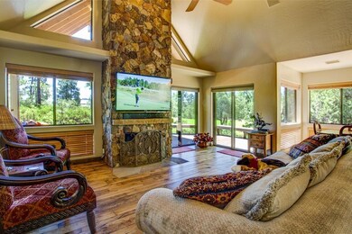 Great Room overlooks golf course