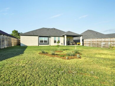 8308 Sayers Ln, North Richland Hills, TX 76182 - photo 3