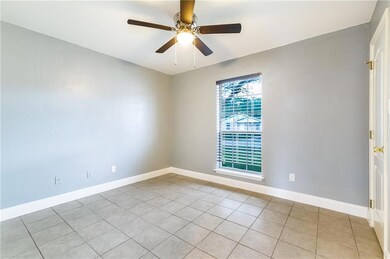4613 Bayou Des Familles Dr, Marrero, LA 70072 - photo 7