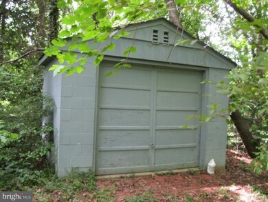 1310 Van Buren Dr, Fort Washington, MD 20744 - photo 4