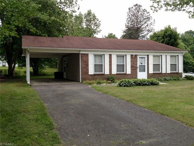 374 Northfield Dr, King, NC 27021 - photo 2