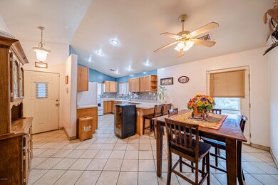 51224 N Mockingbird 00017