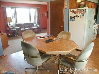 3832 Division St, Wayland, MI 49348 - photo 2