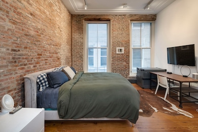 8 Warren St unit 2W, New York, NY 10007 - photo 5