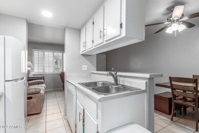 12123 W Bell Rd unit 159, Surprise, AZ 85378 - photo 3