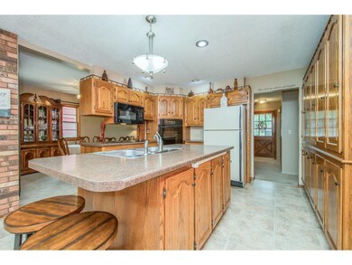 2422 Mansfield Dr, Des Moines, IA 50317 - photo 7