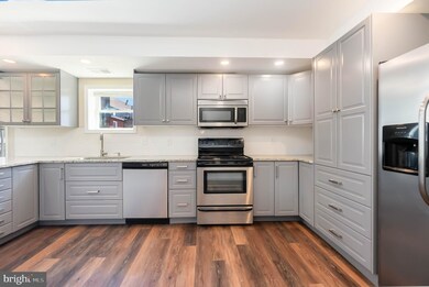 825 Hollins St unit 3, Baltimore, MD 21201 - photo 6