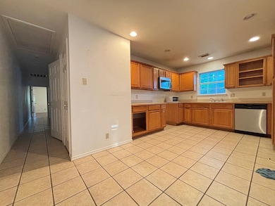 807 N Cleveland Ave unit 805, Sherman, TX 75090 - photo 6