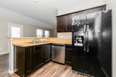 1821 Ridgecrest Dr, Terrell, TX 75160 - photo 7