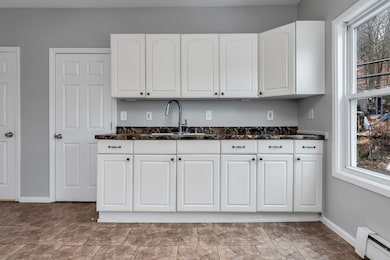 12 Beech St unit 2, Fitchburg, MA 01420 - photo 3