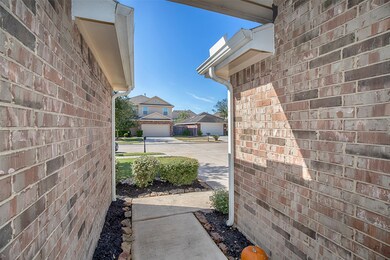 1802 Winding Trail Ln, Alvin, TX 77511 - photo 3