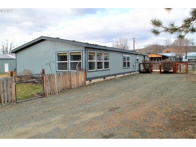 304 E Riverside, Mount Vernon, OR 97865 - photo 4