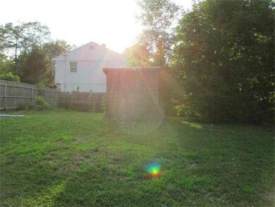 593 Locust St, Swansea, MA 02777 - photo 2