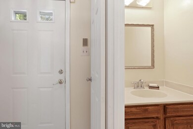 6108 Heron Pond Ct, Burke, VA 22015 - photo 7