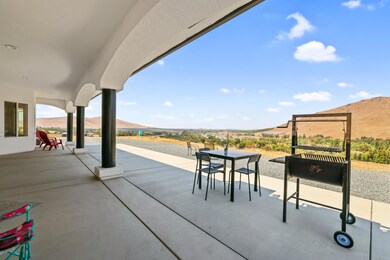 29021 Highway 190 unit C, Porterville, CA 93257 - photo 7