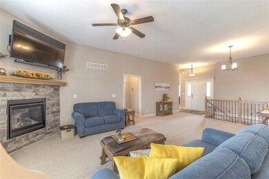 724 S Washington St, Raymore, MO 64083 - photo 6